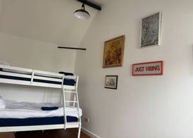 Northampton Oasis - 4 Bedroom House 3