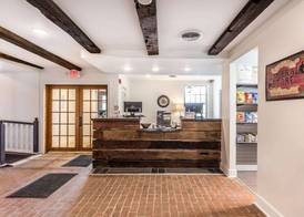 The Aurora Inn Hotel and Event Center 4