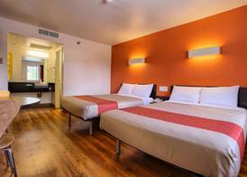 Super 8 by Wyndham Petaluma 3