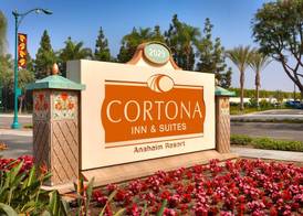 Cortona Inn and Suites Anaheim Resort 3