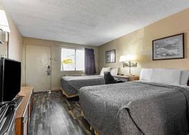 Knights Inn Madera 4