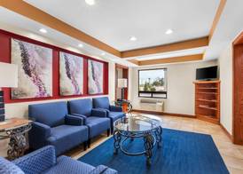 Econo Lodge Woodbridge 2