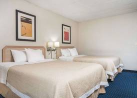 Blue Way Inn & Suites La Crosse 3