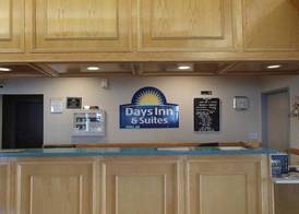 Days Inn & Suites by Wyndham Corpus Christi Central 3