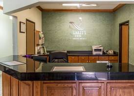 Quality Inn at Collins Road - Cedar Rapids 5