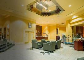 Rosedale on Robson Suite Hotel 2