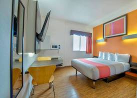 Motel 6-Eagle Pass, TX - Lakeside 5