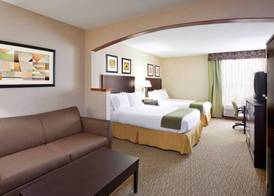 Holiday Inn Express & Suites CLEVELAND-STREETSBORO by IHG 3