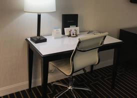 Best Western Plus Palm Court Hotel 5