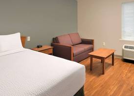 WoodSpring Suites Louisville Clarksville 5