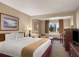 Baymont by Wyndham Golden/Red Rocks 5