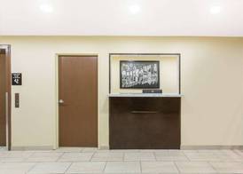 Super 8 by Wyndham National City Chula Vista 2