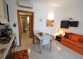 Air-conditioned With a Pool,spa and Fitness Centre 5