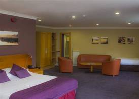 The Essex Golf & Country Club Hotel 5