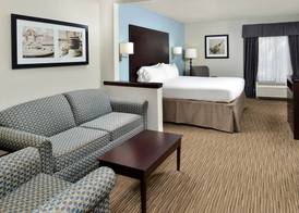 Holiday Inn Express & Suites TAMPA AIRPORT by IHG 2