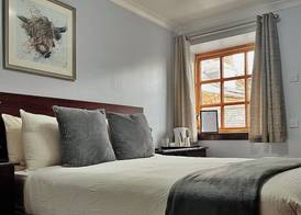 The Stag Hotel 3