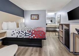 Econo Lodge Inn & Suites Cayce I-26 Airport 3