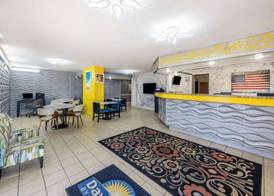 Days Inn & Suites by Wyndham Fort Bragg/Cross Creek Mall 4