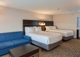 Holiday Inn Express & Suites DODGE CITY by IHG 2