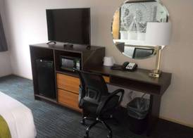 Super 8 by Wyndham Lynnwood 3