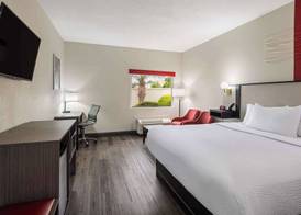 Ramada by Wyndham Locust Grove 3