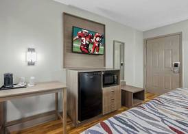 Red Roof Inn & Suites Wilson 5