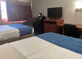 Travelodge by Wyndham Terre Haute 4