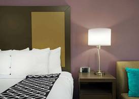 La Quinta Inn & Suites by Wyndham Lake Charles - Westlake 4