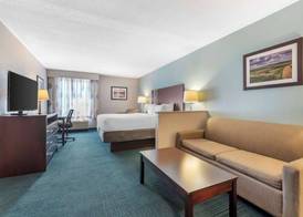 Best Western St. Clairsville Inn & Suites 5