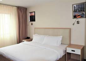 LIC Plaza Hotel 5
