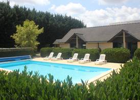 Les Dineux Village 4