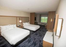 Fairfield Inn & Suites by Marriott Philadelphia Broomall/Newtown Square 5