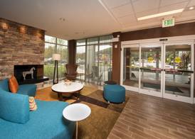 Fairfield Inn & Suites by Marriott Plymouth White Mountains 2