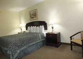 Days Inn by Wyndham Indianapolis Castleton 5