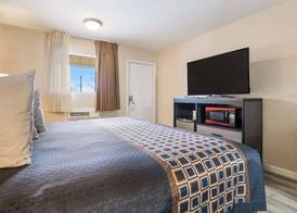 Americas Best Value Inn Refugio 5