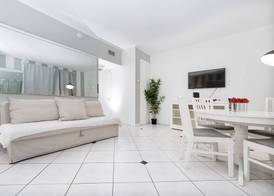 Collins Beach Apartments 2