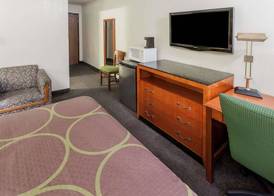 Super 8 by Wyndham Merrillville 4