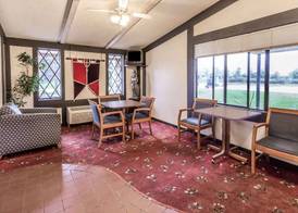 Knights Inn Racine 2