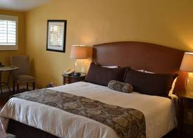Sunset Inn Pacific Grove 4