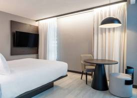AC Hotel by Marriott Burlington 4
