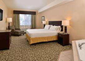 Holiday Inn Express & Suites FRESNO (RIVER PARK) HWY 41 by IHG 4