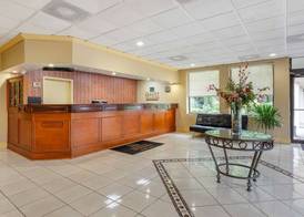 Quality Inn & Suites Hanes Mall 2