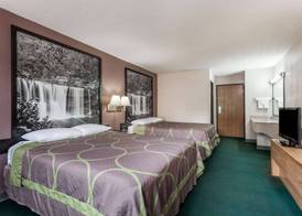 Super 8 by Wyndham Carrollton 3