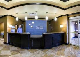 Holiday Inn Express MCCOMB by IHG 2