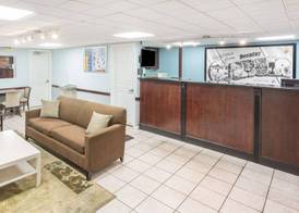 Super 8 by Wyndham Lithonia 3