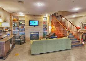 Country Inn & Suites by Radisson, Chambersburg, PA 3