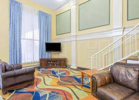 Days Inn by Wyndham Roanoke Hollins Near I-81 4