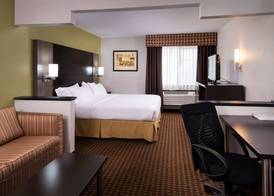 Holiday Inn Express & Suites BUCYRUS by IHG 2