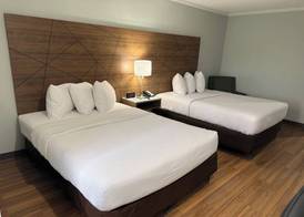 Wingate by Wyndham Livonia 5