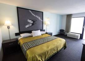Ocean Breeze Inn 5